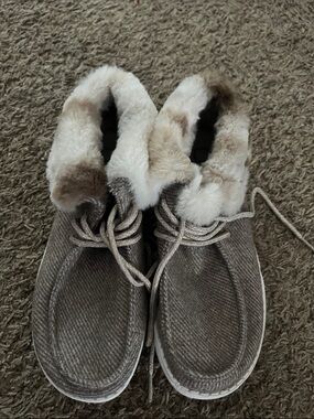 Hey dudes Cozy Faux-Fur Lined Grey Slip-On Sneakers